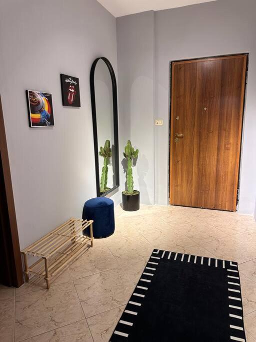 Super House Blloku - 3 Rooms Tirana Extérieur photo